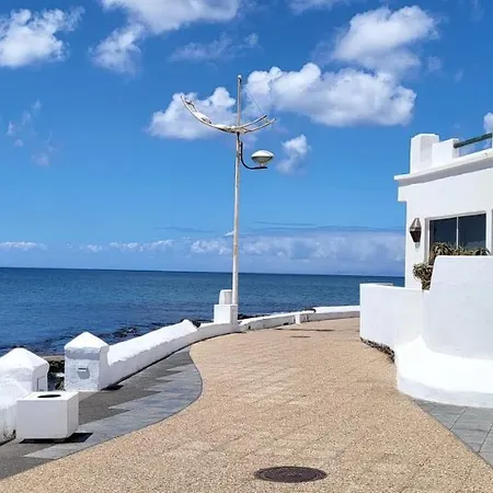 Loro Βίλα Playa Honda (Lanzarote)